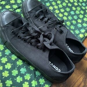Converse Black Sneakers Men’s 7 women 9